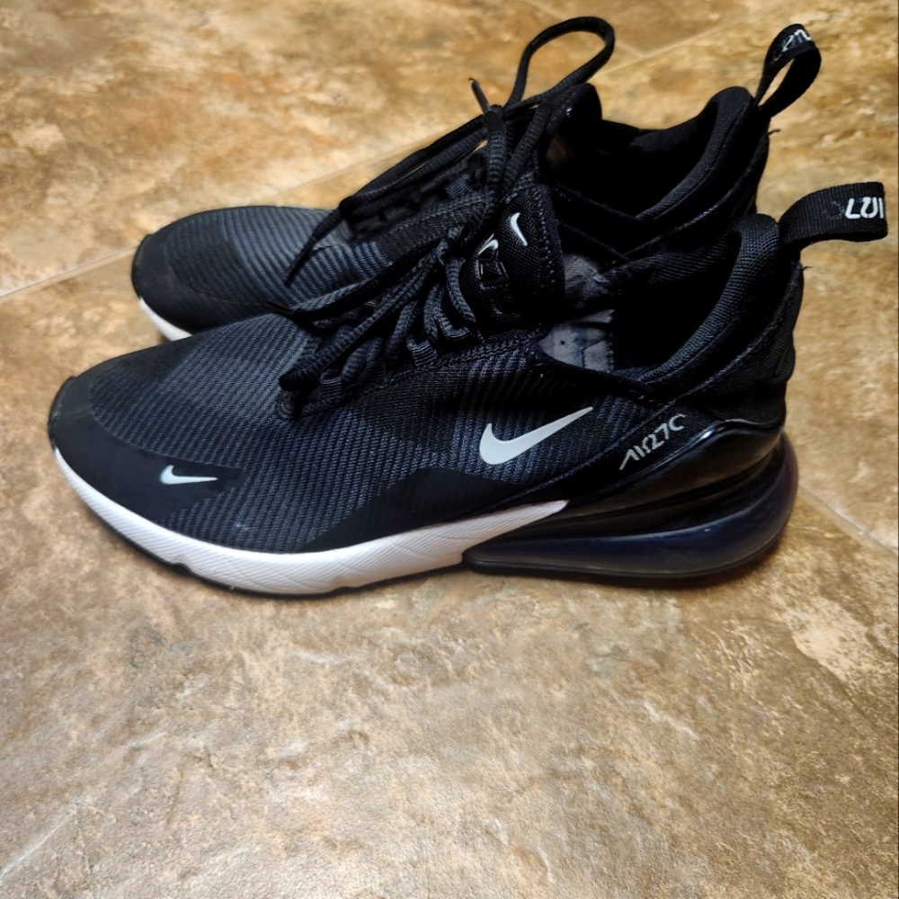 Nike Air 270